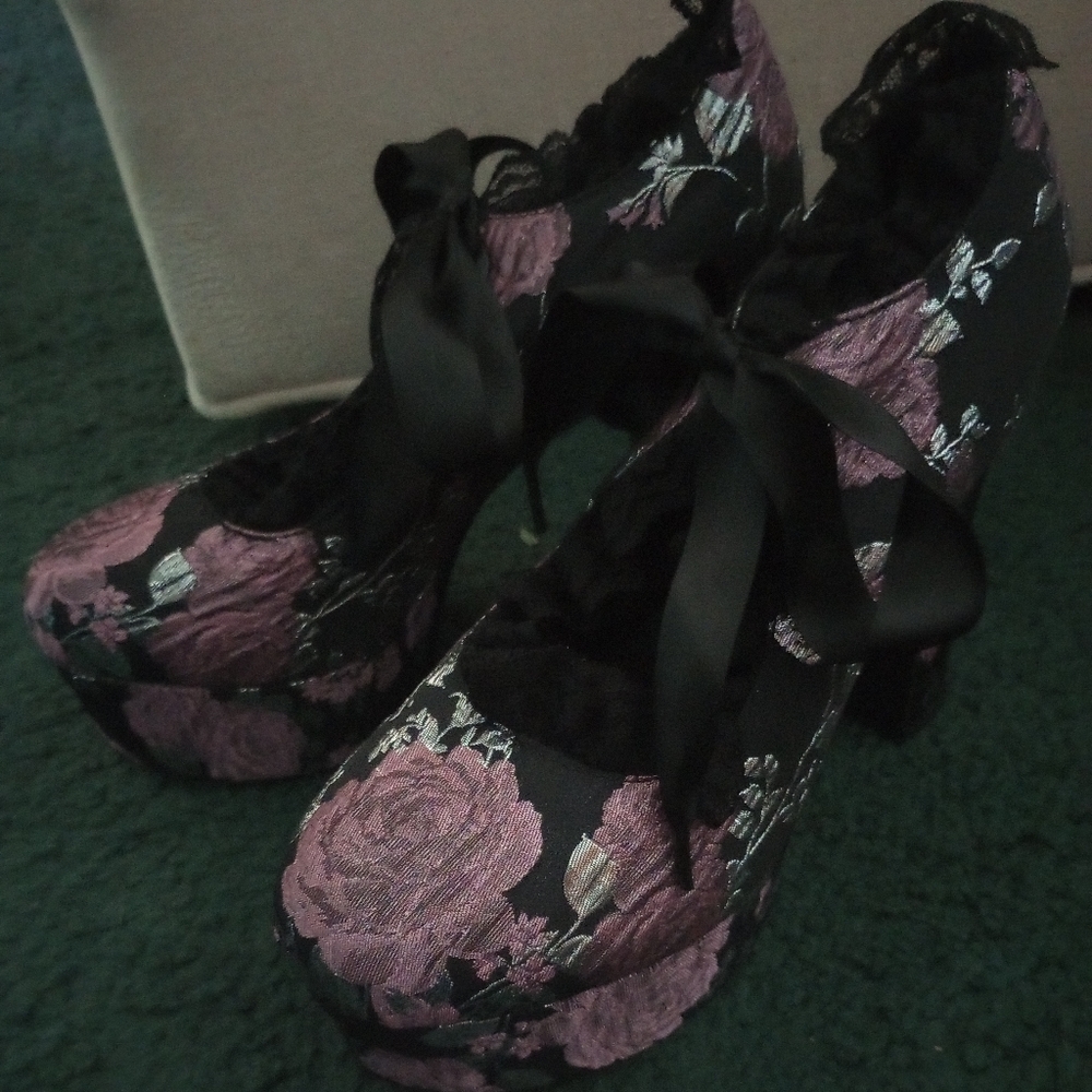 Widow black platforms with roses and lace
